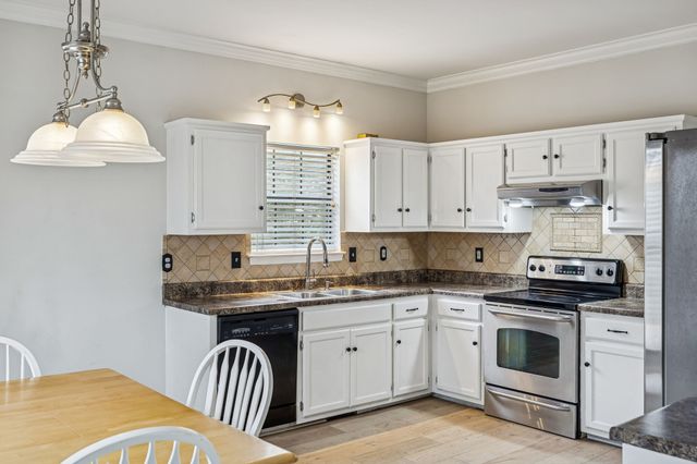 7701 Poplar Ridge Dr, Nashville, TN 37221