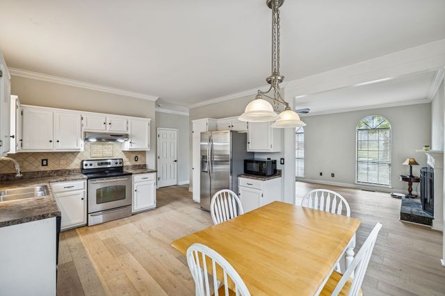 7701 Poplar Ridge Dr, Nashville, TN 37221