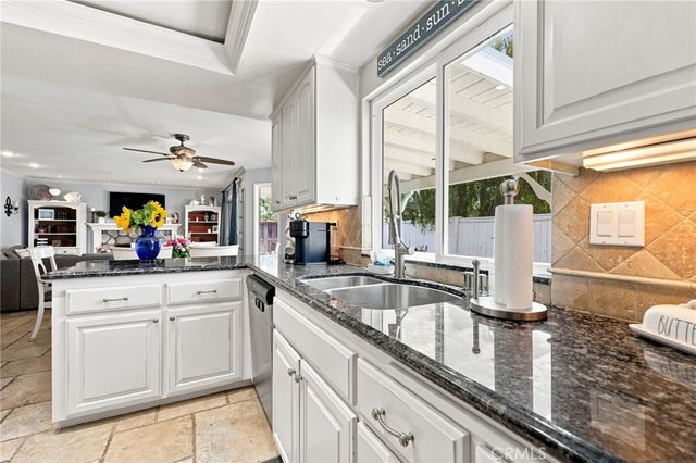 696 Corte Vina, Camarillo, CA 93010