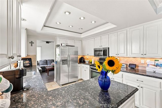 696 Corte Vina, Camarillo, CA 93010