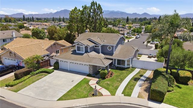 696 Corte Vina, Camarillo, CA 93010