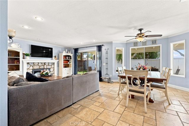 696 Corte Vina, Camarillo, CA 93010