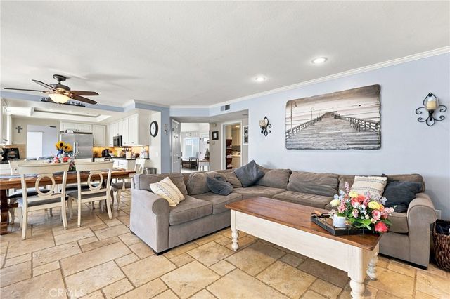 696 Corte Vina, Camarillo, CA 93010