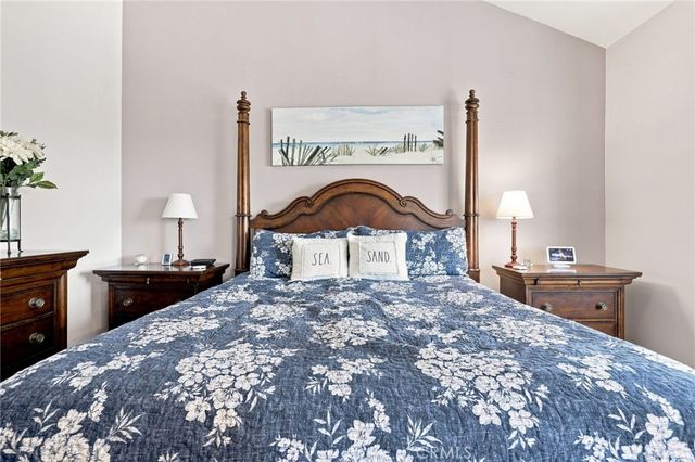 696 Corte Vina, Camarillo, CA 93010