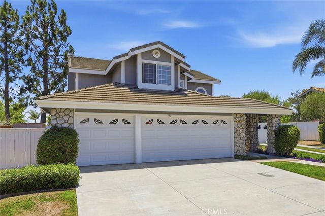 696 Corte Vina, Camarillo, CA 93010