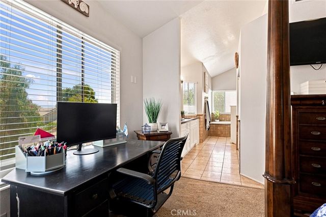 696 Corte Vina, Camarillo, CA 93010