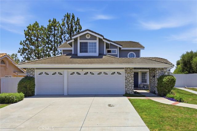 696 Corte Vina, Camarillo, CA 93010