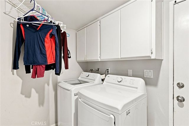 696 Corte Vina, Camarillo, CA 93010