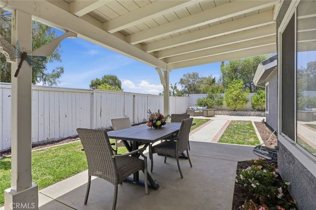 696 Corte Vina, Camarillo, CA 93010