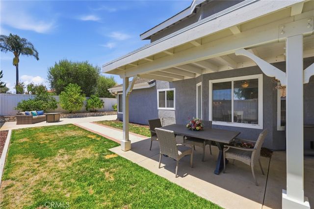 696 Corte Vina, Camarillo, CA 93010
