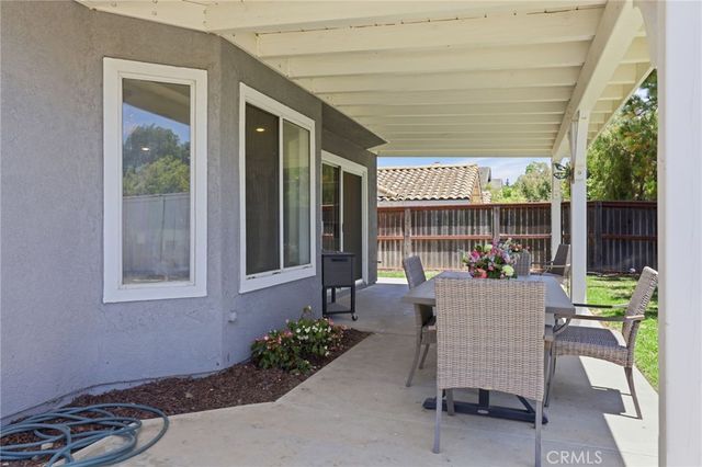 696 Corte Vina, Camarillo, CA 93010