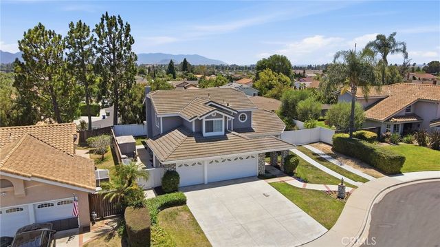 696 Corte Vina, Camarillo, CA 93010