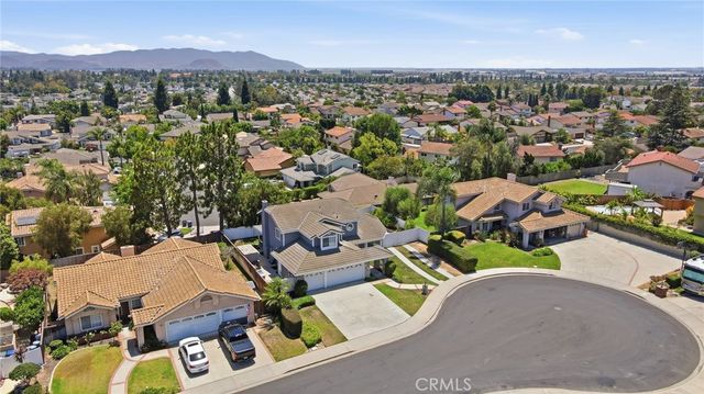 696 Corte Vina, Camarillo, CA 93010