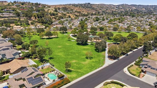 696 Corte Vina, Camarillo, CA 93010