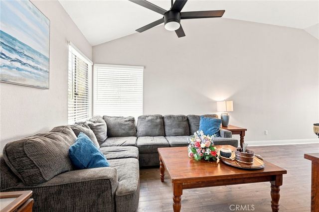 696 Corte Vina, Camarillo, CA 93010