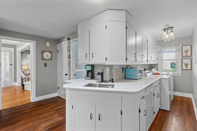 48 Beverly Rd, Worcester, MA 01605