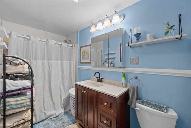 48 Beverly Rd, Worcester, MA 01605