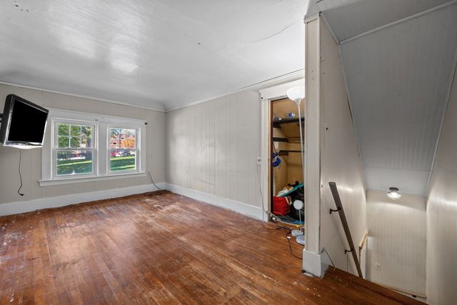48 Beverly Rd, Worcester, MA 01605