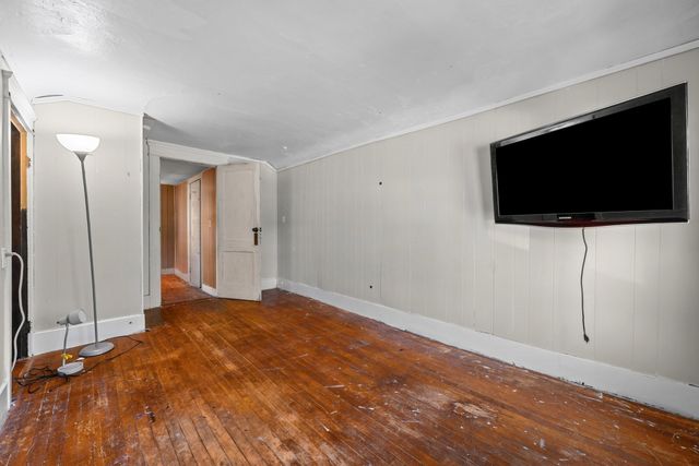 48 Beverly Rd, Worcester, MA 01605