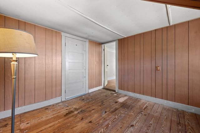 48 Beverly Rd, Worcester, MA 01605