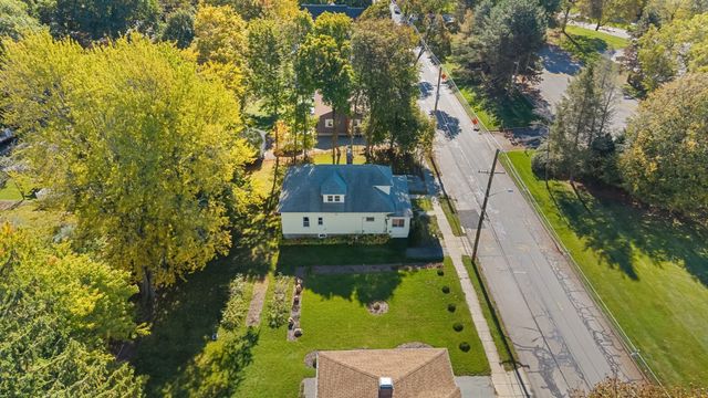 48 Beverly Rd, Worcester, MA 01605