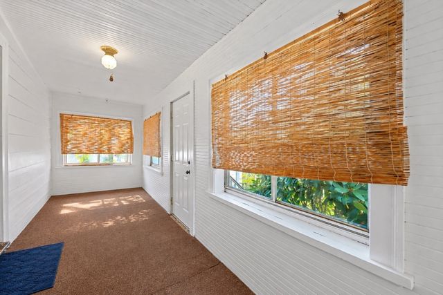 48 Beverly Rd, Worcester, MA 01605