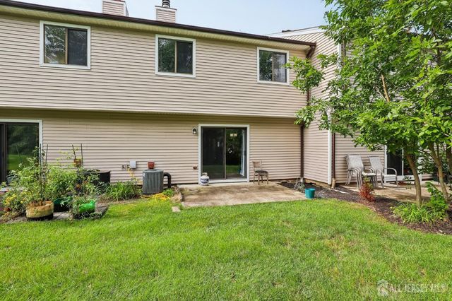 12 Palm Court, Edison, NJ 08820