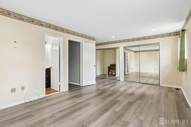 12 Palm Court, Edison, NJ 08820