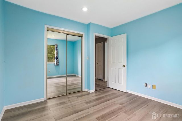 12 Palm Court, Edison, NJ 08820