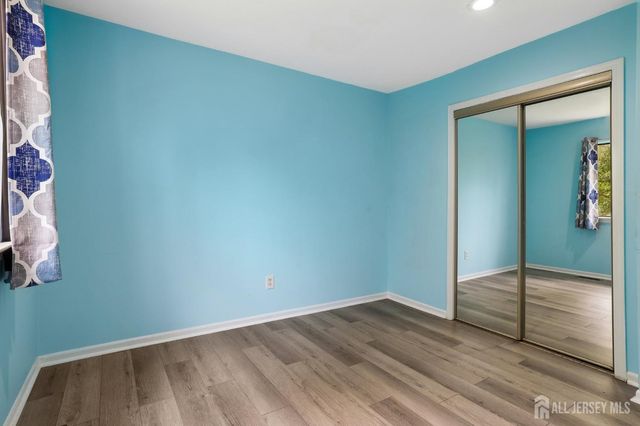 12 Palm Court, Edison, NJ 08820