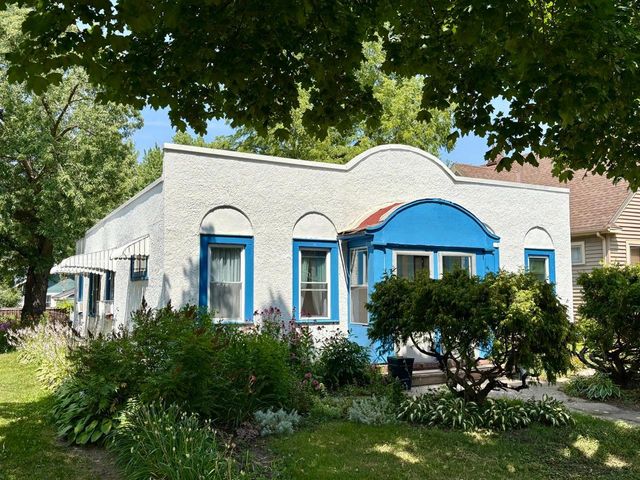 1693 Randolph Avenue, Saint Paul, MN 55105