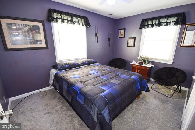 8128 DUNDALK AVE, Baltimore, MD 21222