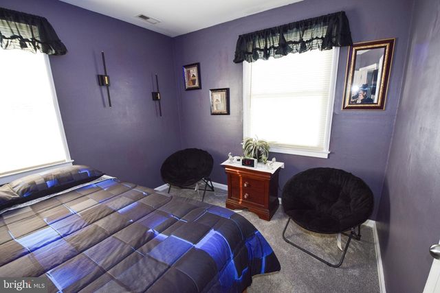 8128 DUNDALK AVE, Baltimore, MD 21222