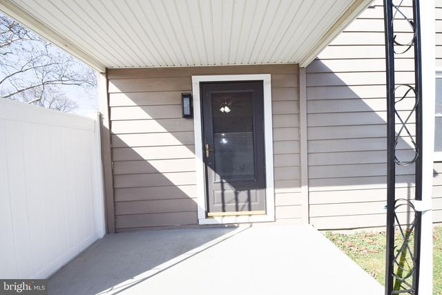 8128 DUNDALK AVE, Baltimore, MD 21222