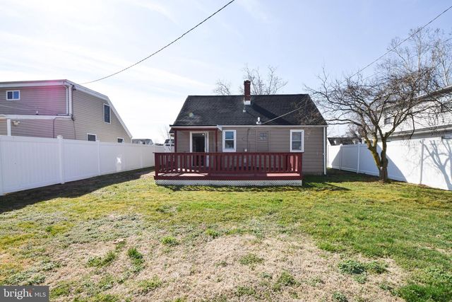 8128 DUNDALK AVE, Baltimore, MD 21222