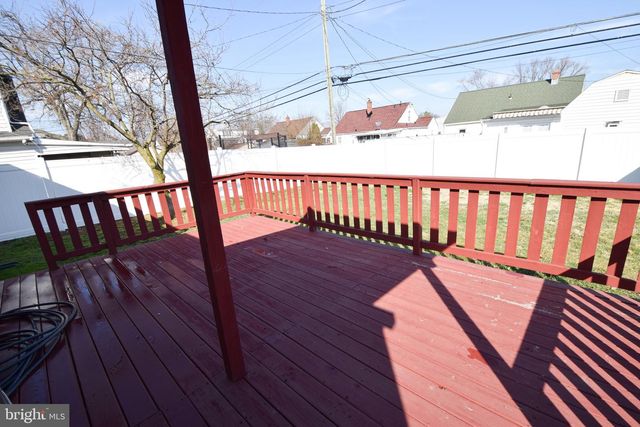 8128 DUNDALK AVE, Baltimore, MD 21222