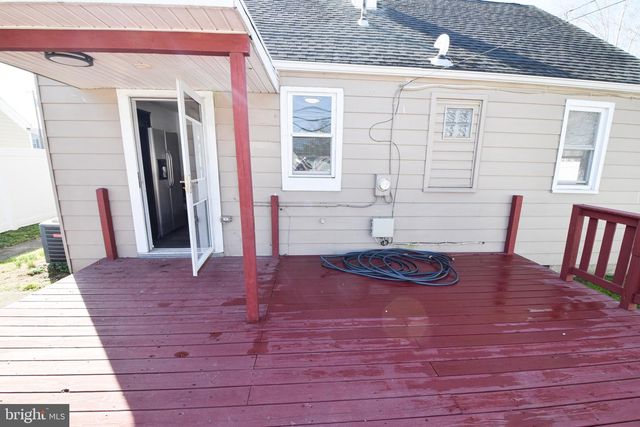 8128 DUNDALK AVE, Baltimore, MD 21222