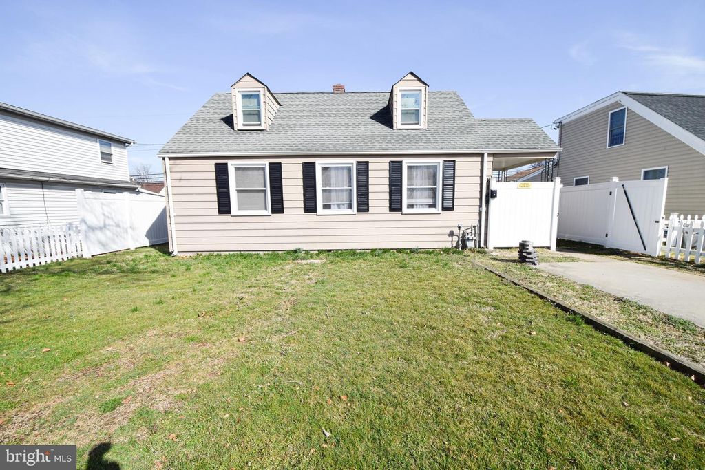 8128 DUNDALK AVE, Baltimore, MD 21222