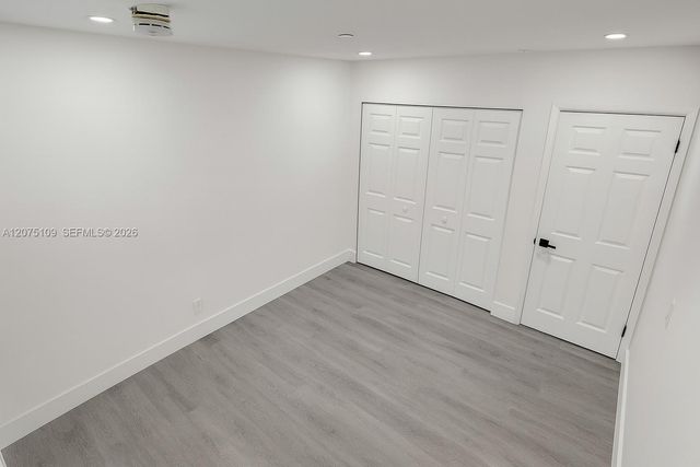 417 NW 2nd Avenue 9, Hallandale Beach, FL 33009