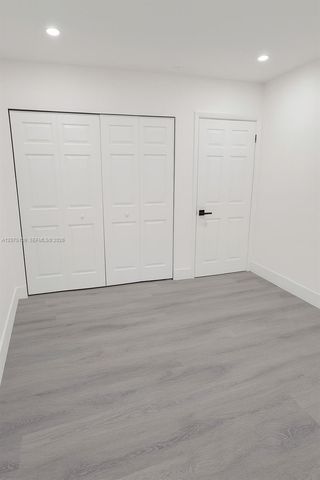 417 NW 2nd Avenue 9, Hallandale Beach, FL 33009