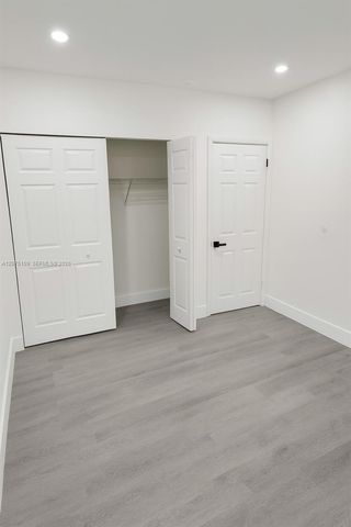 417 NW 2nd Avenue 9, Hallandale Beach, FL 33009