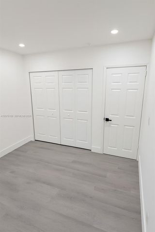 417 NW 2nd Avenue 9, Hallandale Beach, FL 33009