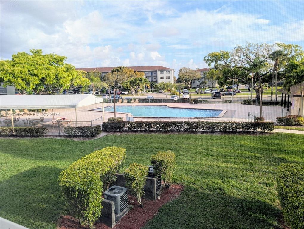 151 SW 135th Ter 212T, Pembroke Pines, FL 33027