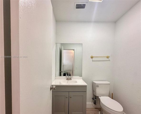 2580 Coral Springs Dr 2580, Coral Springs, FL 33065