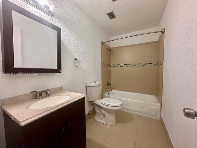 2580 Coral Springs Dr 2580, Coral Springs, FL 33065