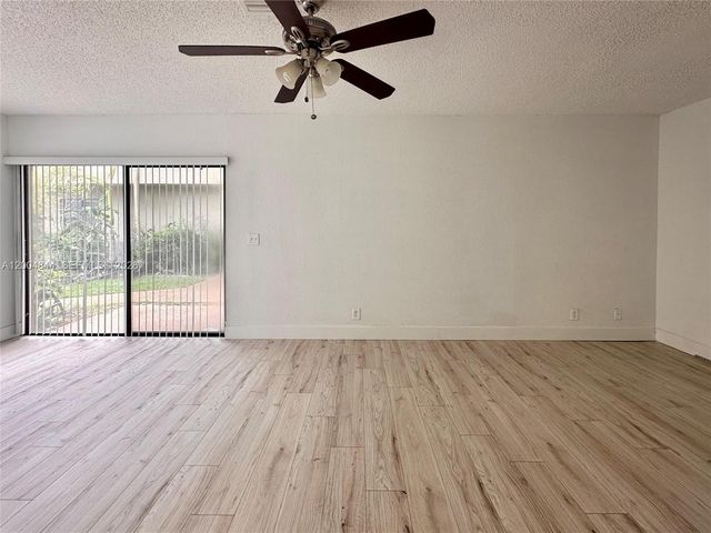 2580 Coral Springs Dr 2580, Coral Springs, FL 33065