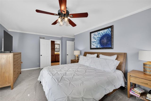 12847 Haw Thicket Lane, Des Peres, MO 63131