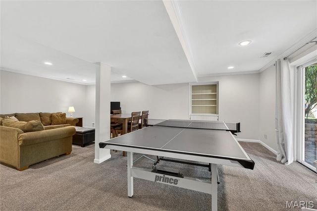 12847 Haw Thicket Lane, Des Peres, MO 63131