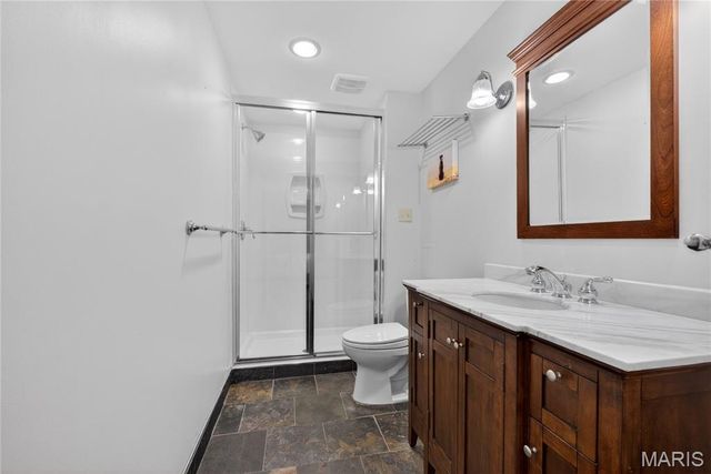 12847 Haw Thicket Lane, Des Peres, MO 63131