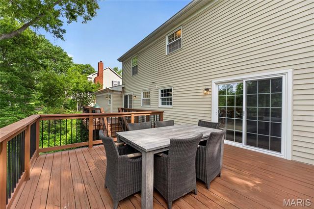 12847 Haw Thicket Lane, Des Peres, MO 63131